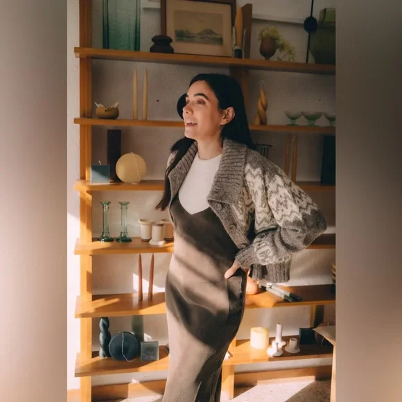 TRADE Ozma of California Cabin Cardi, Eco-Cloud Alpaca Cotton, Shrub - Picture 8 of 15